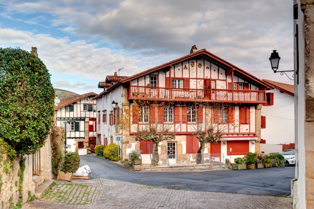 Les colombages basques : Un patrimoine architectural vivant et authentique